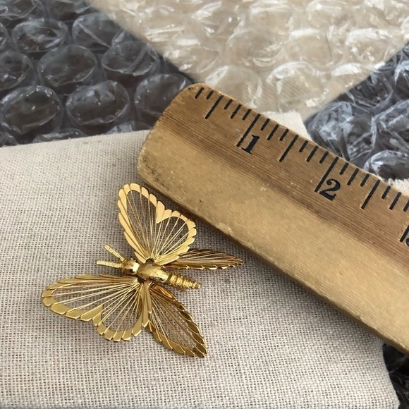 Vintage Signed Monet Butterfly Brooch - Picture 4 of 4